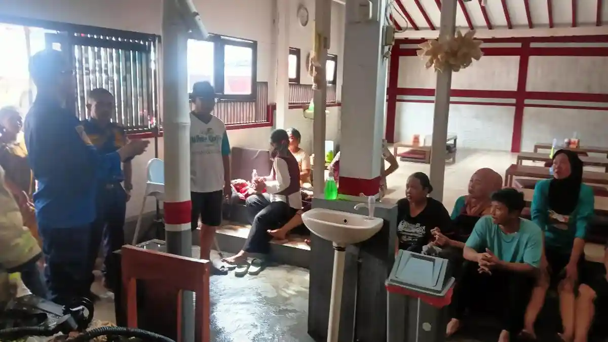 LPG Bocor di Warung Sego Tempong Mbok Wah Banyuwangi, Kobaran Api Bikin Pekerja Kaget Hingga Syok