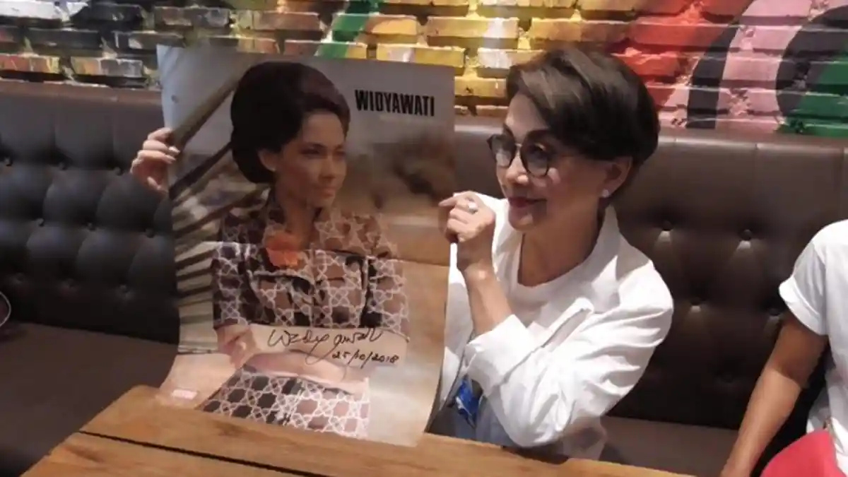 Widyawati ''Dikerjai'' Selama Proses Syuting Film Ambu