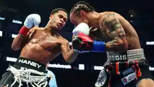 Mantan-juara-dunia-Tim-Bradley-adalah-penggemar-Devin-Haney.jpg