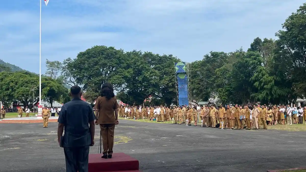 Apel Perdana Pemkab Sangihe, Rinny Tamuntuan Beberkan Reaslisasi Program SKPD Masih Rendah
