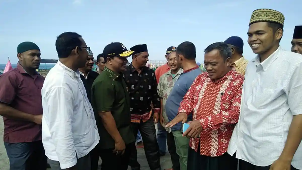 HRD Janji akan Kembangkan Pantai Wisata Jangka dan Kuala Raja