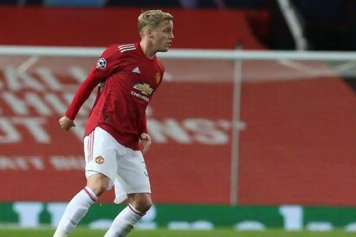 Bursa Transfer Liga Italia, AC Milan Ingin Ulang Sukses dengan Pemain Belanda, Maldini Rayu MU