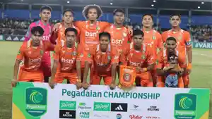 Skuad-Persiraja-setelah-menjamu-Persekat-Tegal.jpg