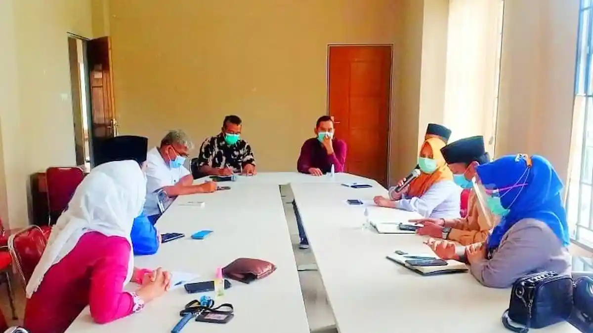 Dinkes Batam dan KPU Bahas Teknis Rapid Test Bagi Petugas KPPS saat Pilkada Batam