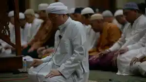 shalat-tarawih-berjamaah_20160605_231506.jpg