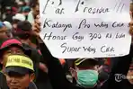 guru-honorer-k2-melakukan-aksi-unjuk-rasa_20160309_223420.jpg