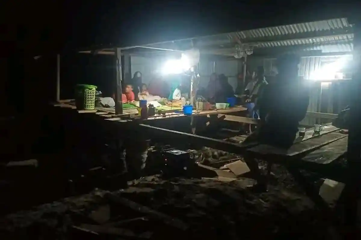 BREAKING NEWS: Badai Rob Landa Desa Samparong, Sikka, Puluhan Rumah Warga Terendam