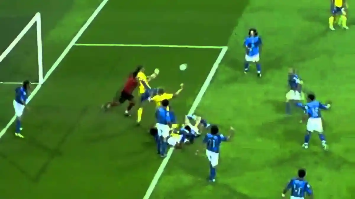 Video Aksi Spektakuler Ibrahimovic Saat Cetak Gol ke Gawang Italia