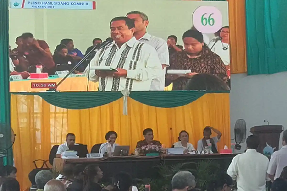 Pendeta Mery Kolimon Ajak Jemaat GMIT Berdoa Untuk Pemilihan Ketua Sinode GMIT