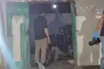 Ketika Ibu Minten Terus Memeluk Jasad Anaknya yang Jadi Korban Ledakan Petasan di Ponorogo