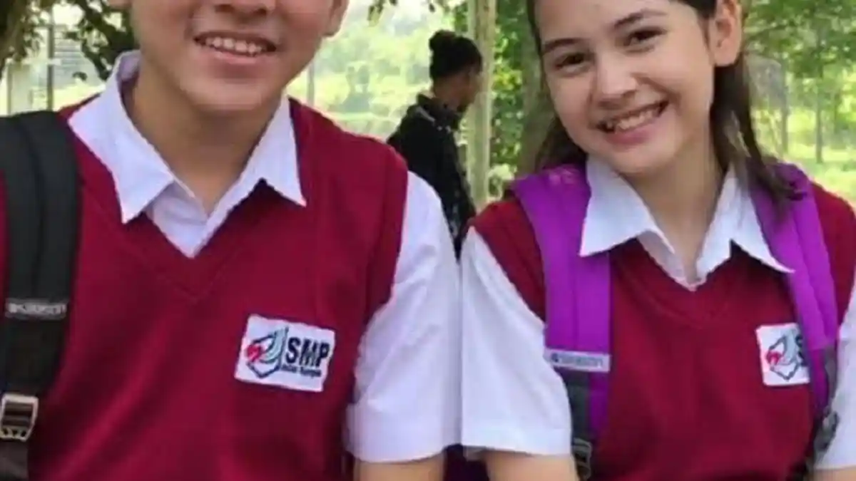 Rey Bong dan Sandrinna Michele Tak Sulit Bangun Kemistri di Sinetron ''Dari Jendela SMP''