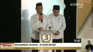 20241023_Paslon-Sabani-Syukri-di-Debat-Pilkada-Balikpapan-2024.jpg
