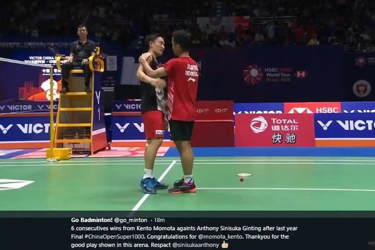 Kento Momota Mendadak Ajak Anthony Tukar Kaus Setelah Duel Final yang Sengit, Ini Dia Juaranya