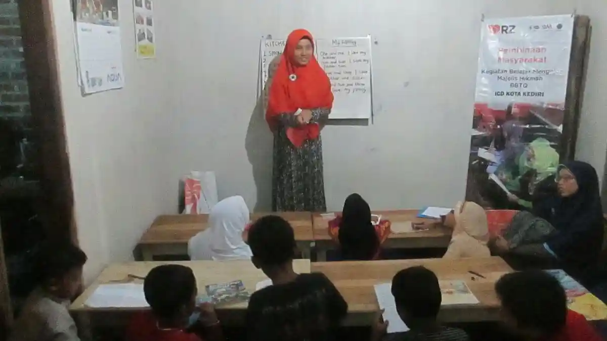 RZ Dirikan Kampung Inggris di Banjarmlati