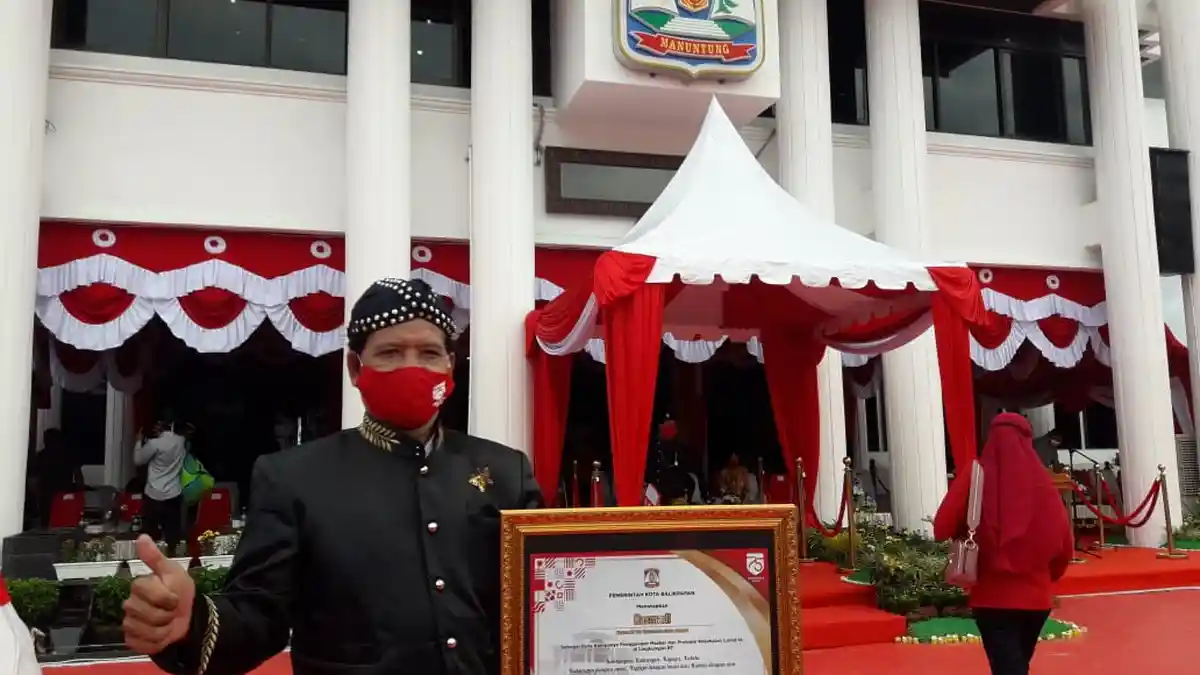 30 Tahun Mengabdi Jadi RT, Kasmadi Dinobatkan Jadi Duta Masker dan Protokol Kesehatan Covid-19