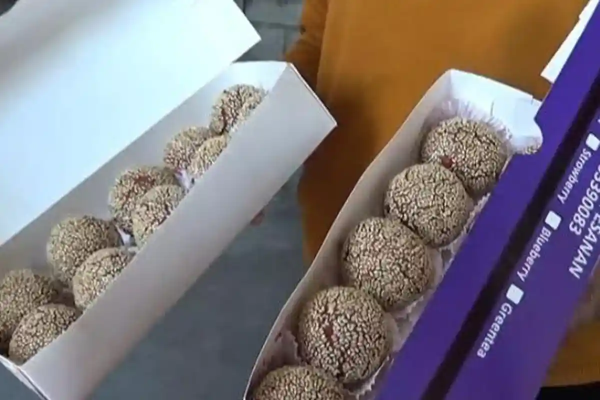 Sentuhan Emak Jombang Bawa Onde-Onde Ubi Ungu Naik Kelas, Berawal Buat Camilan Sehat di Masa Pandemi - onde-onde-ungu-Jombang-11.jpg