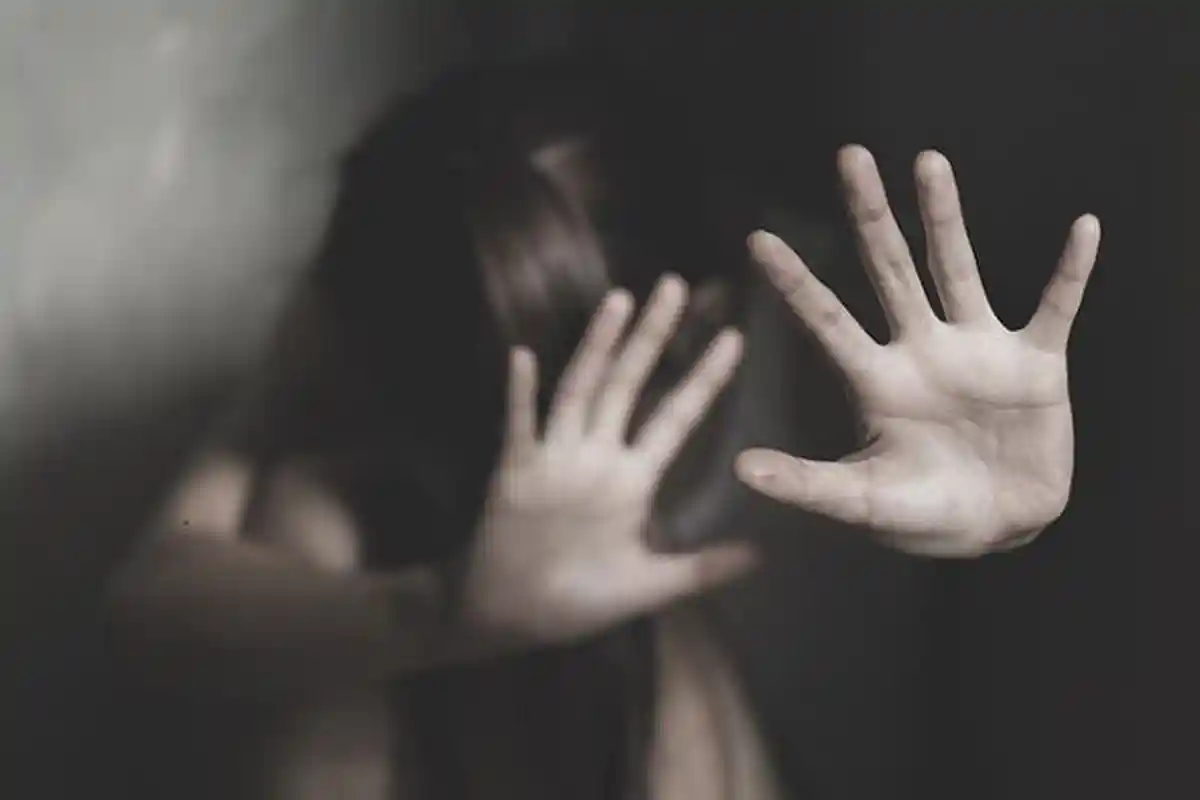 Tukang Ojek di Padang Cabuli Wanita 28 Tahun saat BAB di WC Umum, Pelaku Ancam Bunuh Korban