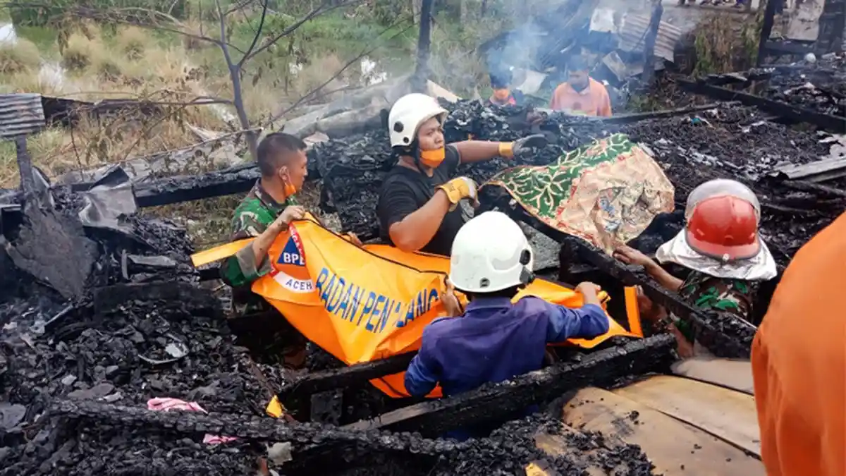 Duka di Kamis Pagi, Istri dan Anak Prajurit TNI Kodam Iskandar Muda Meninggal dalam Kebakaran Warung