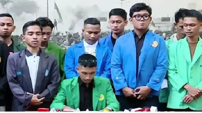 bem-bersatu-tribunmedan1.jpg