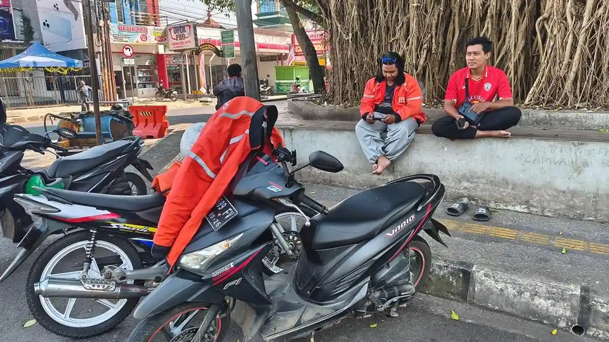 Driver Ojol Batang Menjerit, Kenaikan Harga Pertamax dan Dolar Tekan Pendapatan dan Daya Beli
