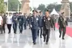 presiden-ri-ziarah-nasional-ke-tmp-kalibata_20191110_174234.jpg