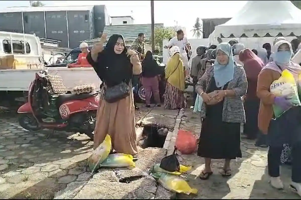 BREAKING NEWS Emak-emak Serbu Operasi Pasar Murah di Tarakan, Semua Barang Habis Terjual