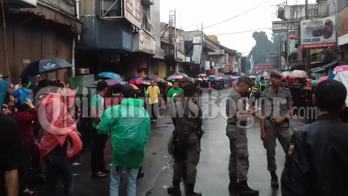 Acara Cap Go Meh Bogor Ngaret, Penonton Berangsur Tinggalkan Jalan Suryakencana