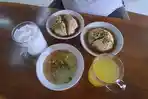 Gurihnya Bakso Olohok yang Bikin Tercengang di Sela Megahnya Replika Ka'bah di Plaza Haji Al Qosbah