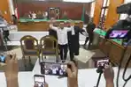 SIDANG-PUTUSAN-AMSAL-SITEPU-Terdakwa.jpg