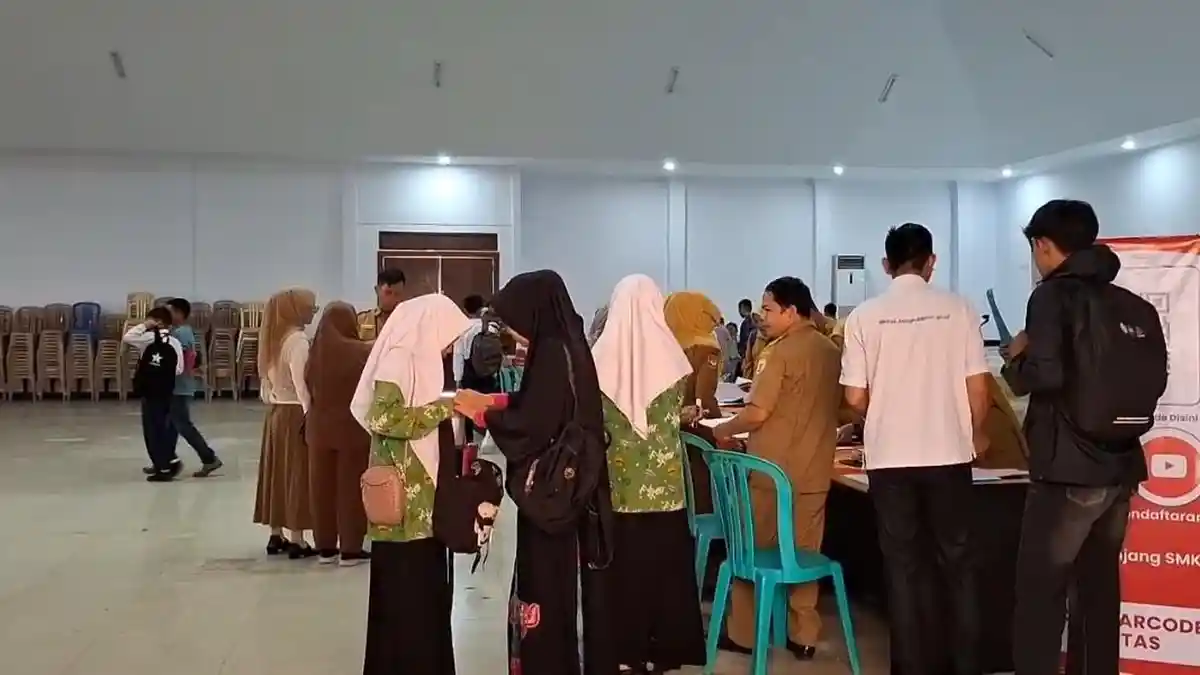 SPMB SMA 2025, Dinas Dikbud Bengkulu Sediakan Help Desk untuk Bantu Wali Murid