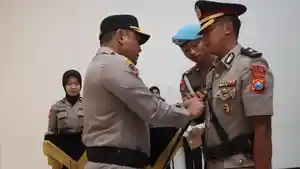 Prosesi-serah-terima-jabatan-di-Gedung-Sanika.jpg
