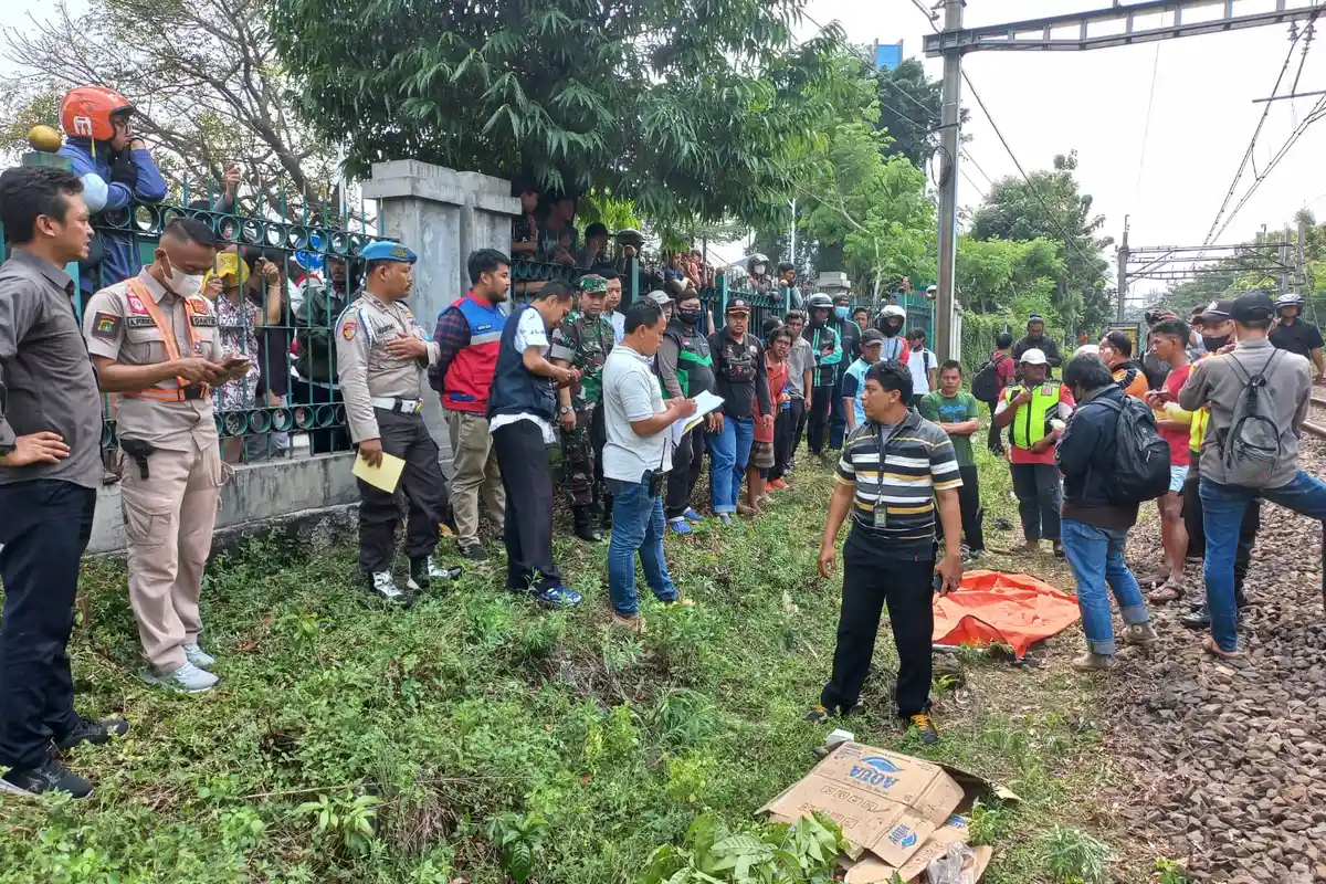 Depresi Ditinggal Istri selama 10 Tahun, Seorang Pria Tewas Tertabrak Kereta Api di Kebayoran Lama