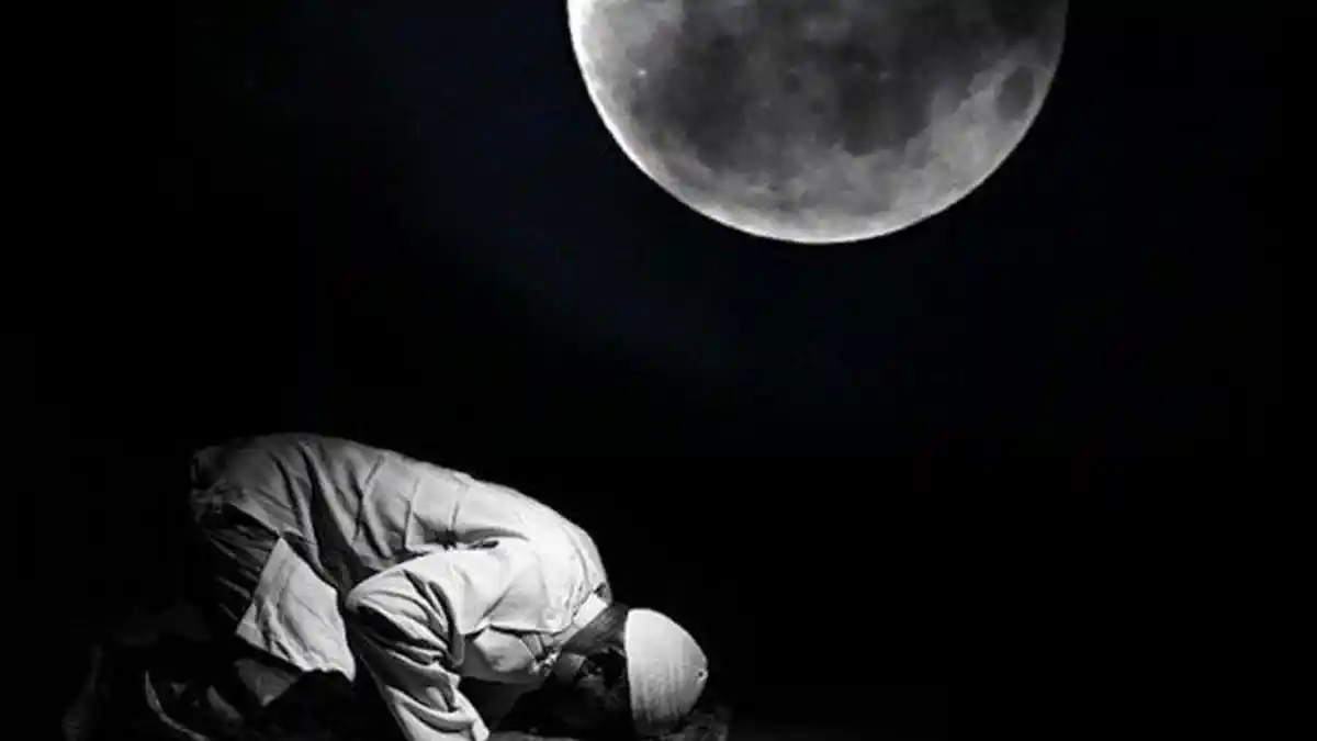 Sholat Tahajud Bisa Menenangkan dan Menjadi Obat Hati