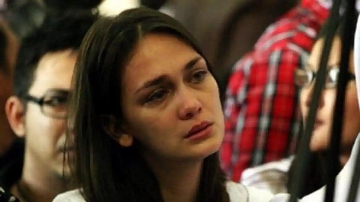 Luna Maya Merasa Happy Dalam Perjalanan Kariernya Ada Glenn Fredly, Bangga Pernah Baca Puisi Bareng