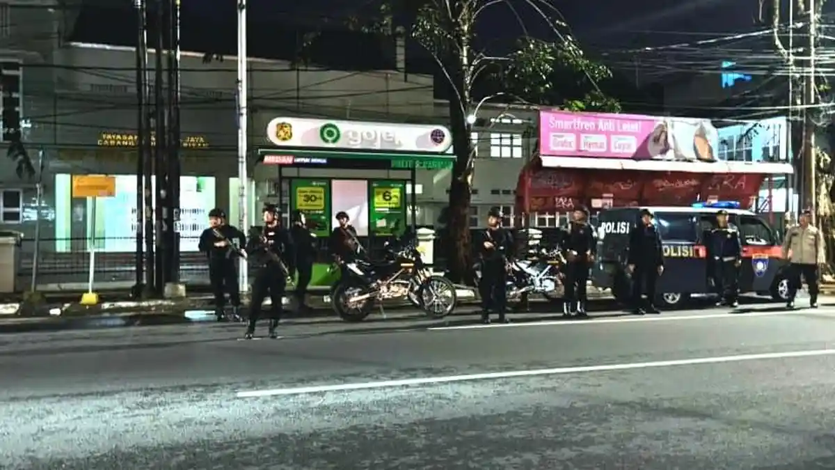 Brimob Polda Sumut Gelar Patroli Skala Besar, Antisipasi Gangguan Kamtibmas di Tiga Rayon
