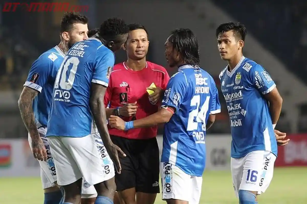 Pulih dari Cedera, 2 Gelandang Persib Bandung Ini Siap Diturunkan saat Laga Kontra Persebaya