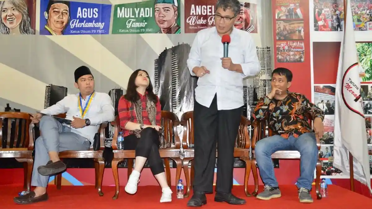 Budiman Sudjatmiko Ajak Ratusan Kader TMP Melek Teknologi