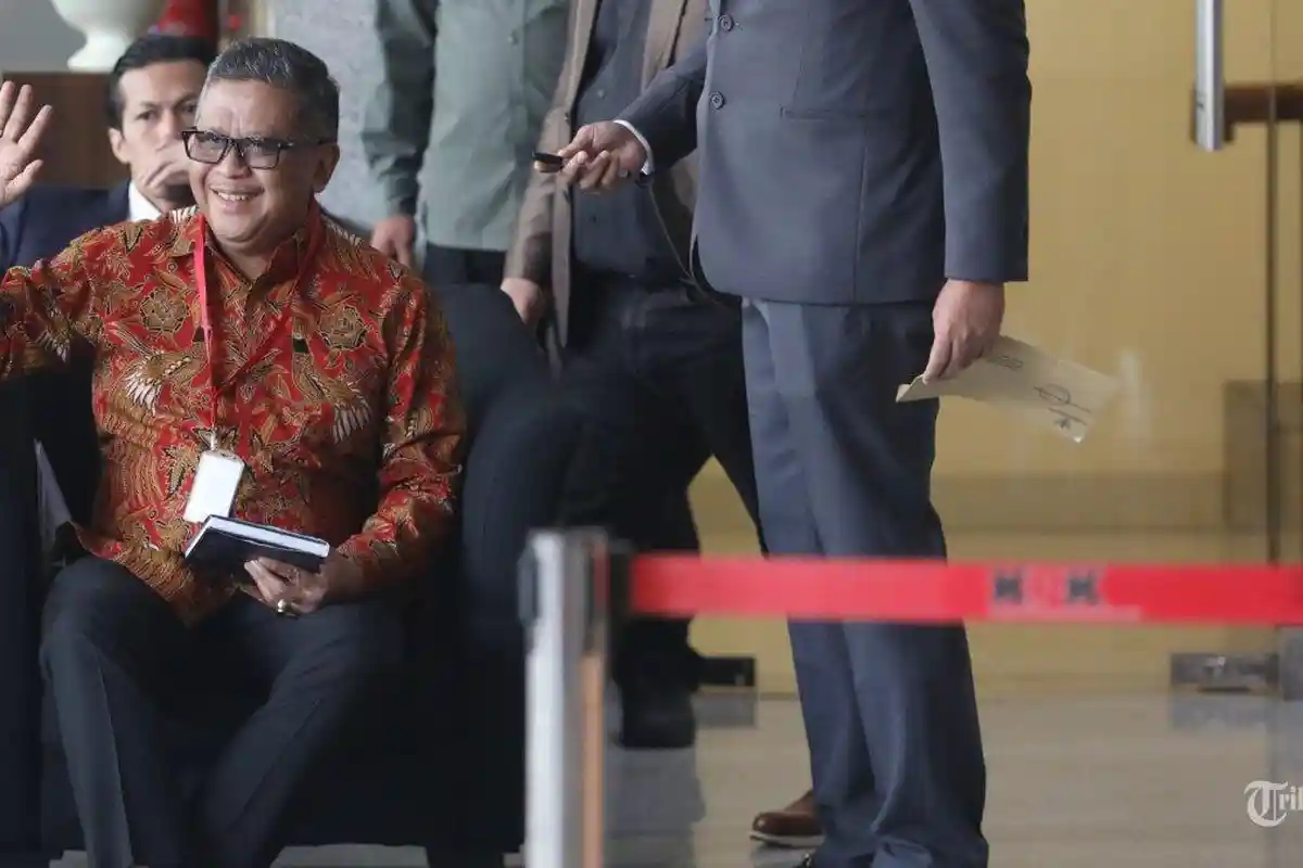 KPK Jebak Staf Hasto? HP dan Buku Sekjen PDIP Tiba-tiba Disita Penyidik