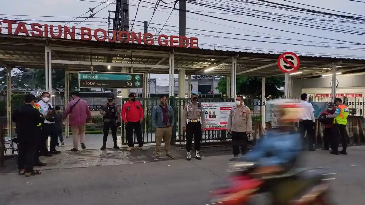 PPKM Level 3 Dibatalkan, Ini Aturan Lengkap Saat Natal dan Tahun Baru