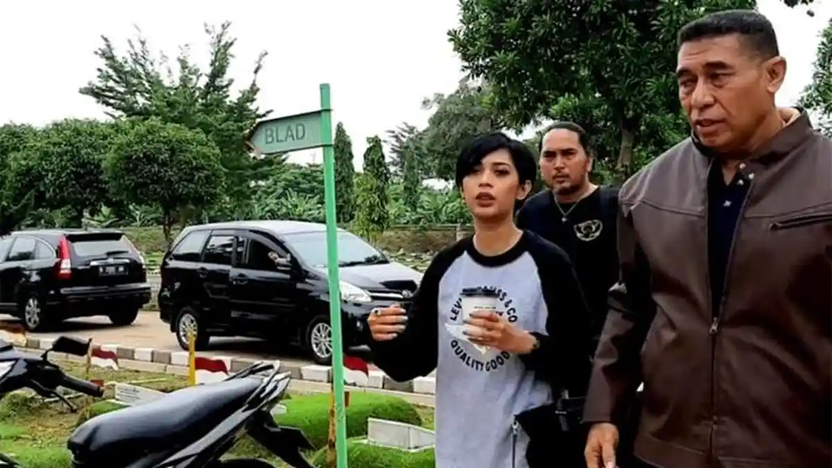 BREAKING NEWS, Karen Pooroe Datangi Proses Autopsi Anaknya, Kuatkan Diri Demi Ungkap Kebenaran