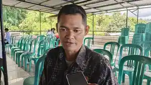 AT893.jpg