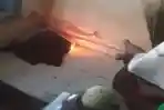 Kemunculan-api-misterius-di-rumah-warga-Desa-Payudan-Nangger.jpg