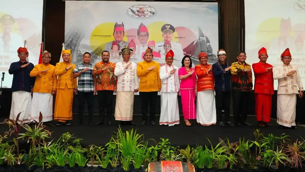 Pelantikan PMTI Jadi Simbol Solidaritas, Amson Padolo Siap Kolaborasi Bersama Pemkot Makassar