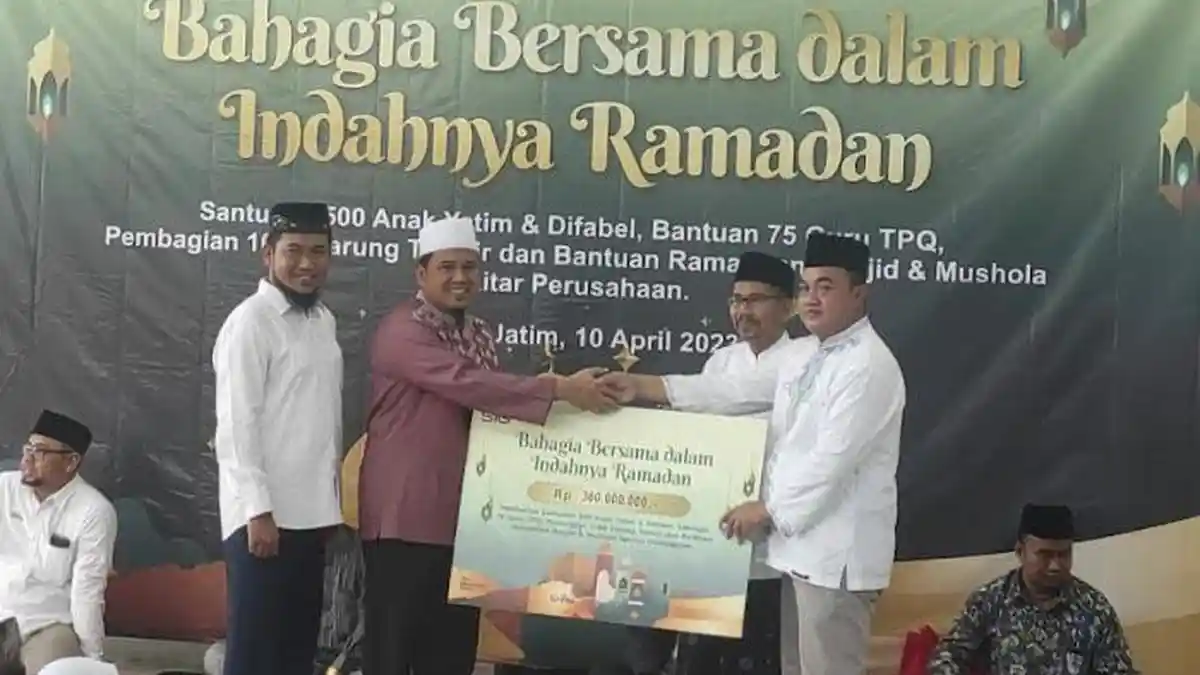 SIG Peduli Ramadhan dan Idul Fitri, Salurkan Bantuan Rp 380 Juta ke Warga Gresik Sekitar Perusahaan