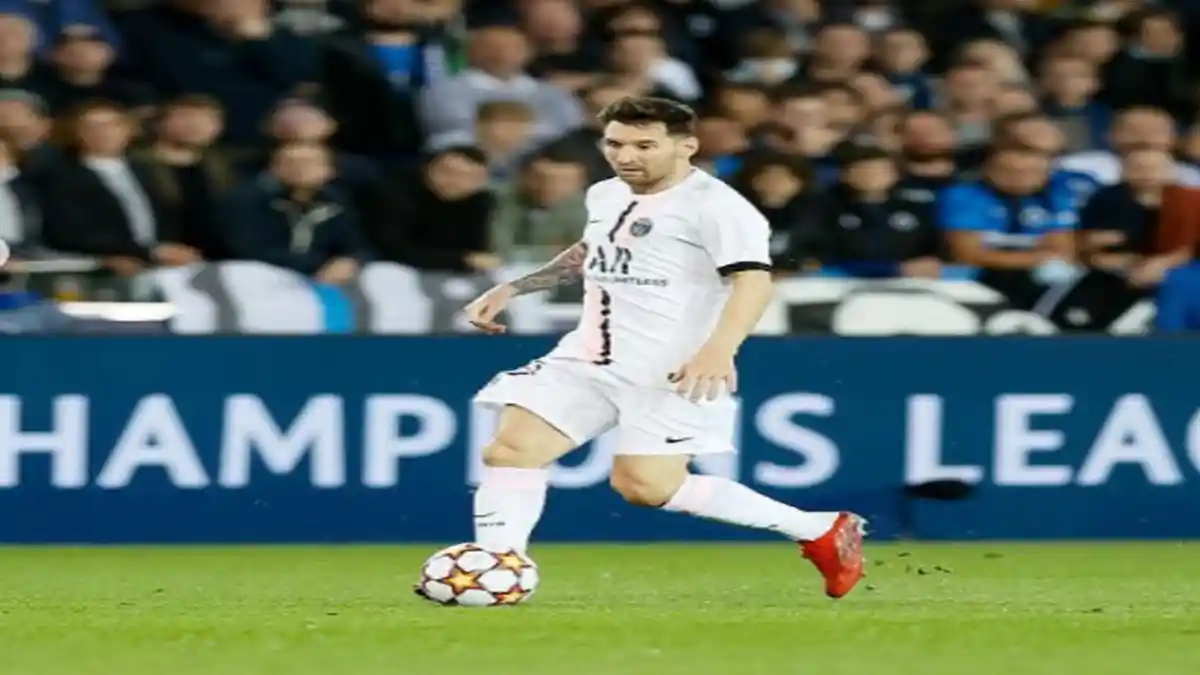 Gagal Manfaatkan Peluang Emas, Tendangan Melambung Messi Jadi Bahan Candaan oleh Netizen