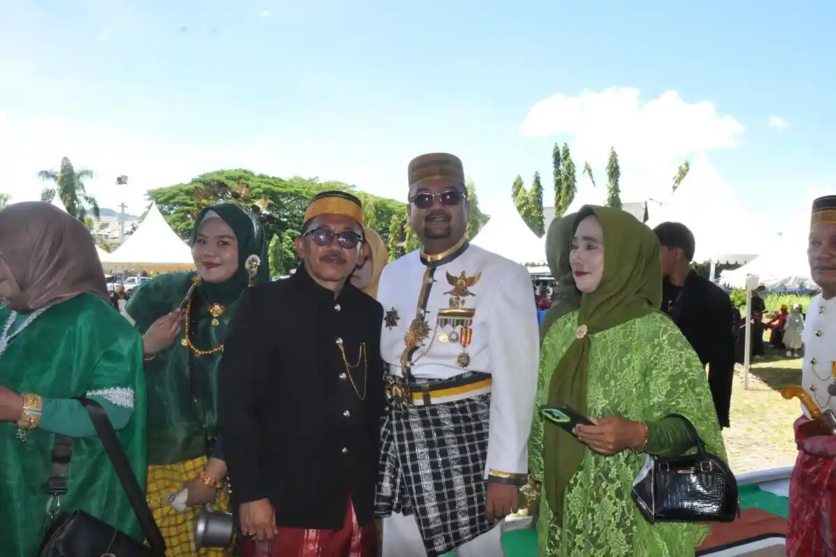 Lembaga Adat Kerajaan Mamuju Gelar Massossor Manurung, Simbol Pelestarian Benda Pusaka
