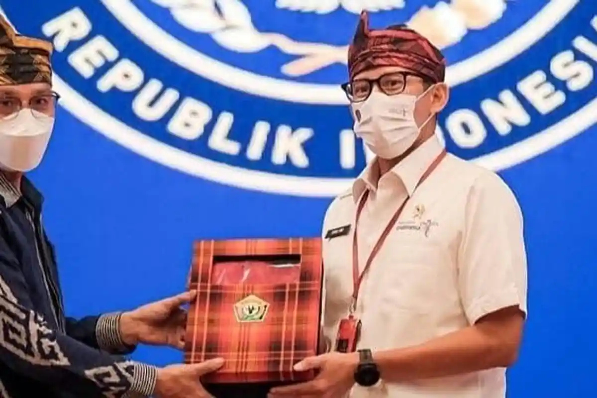 Bertemu Menparekraf Sandiaga Uno, Pemprov Paparkan Pengembangan Potensi Pariwisata di Sultra