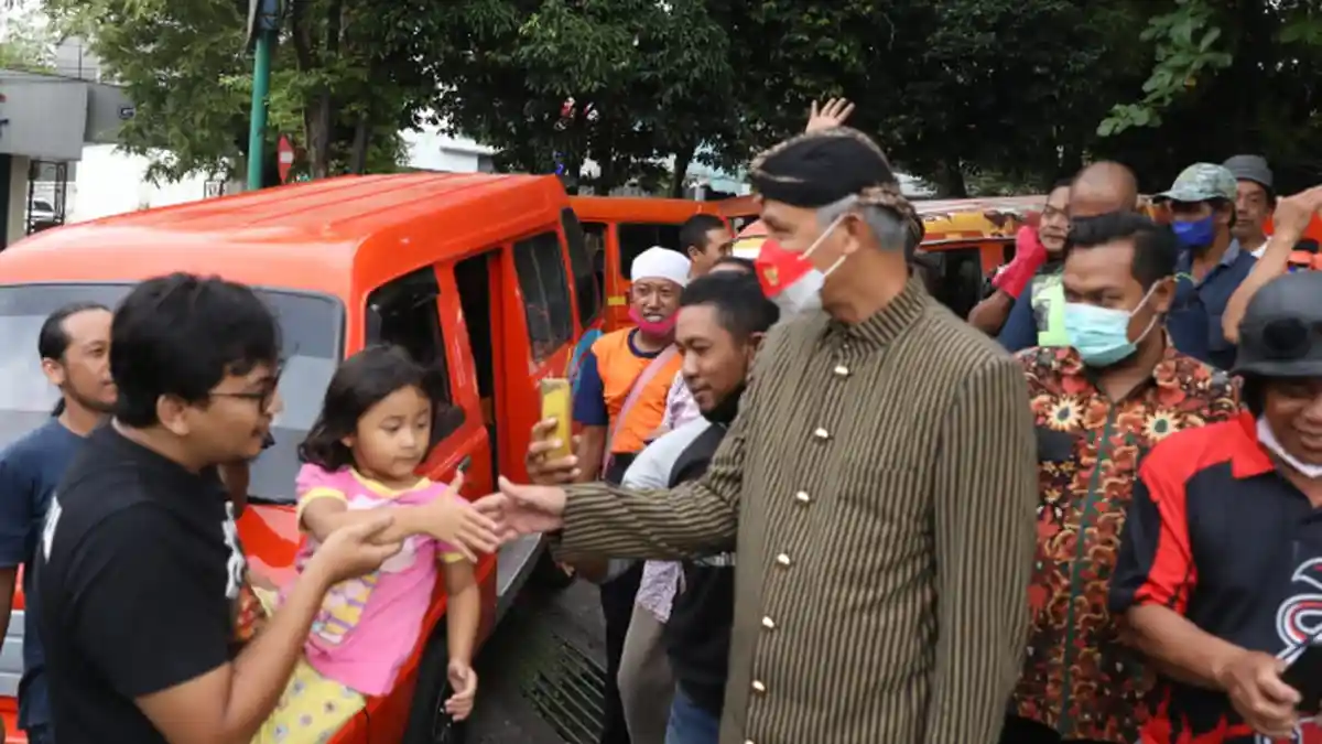 Sidak Dampak Kenaikan Harga BBM, Gubernur Ganjar Upayakan Bantuan untuk Sopir dan Ojol