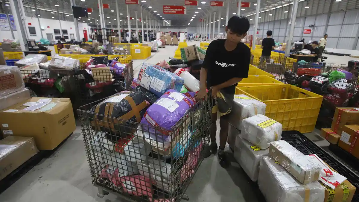 Jakarta Tetap Motor Ekonomi, Distribusi Barang Jadi Penopang UMKM