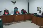 Penggugat Absen, Sidang Gugatan 25 Media Imbas Keributan Liputan Tersangka Korupsi Ditunda